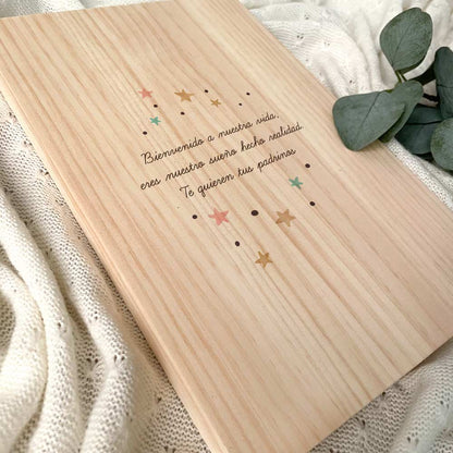 Natalicio de Madera Estrellas Arcoiris Personalizado